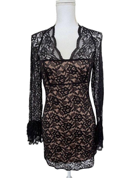 Laundry By Shelli Segal Dresses & Skirts - NWT Laundry by Shelli Segal Black Lace Bell Sleeve Mini Dress - Size 6